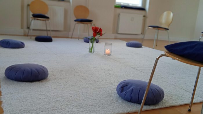Yoga-Praxis Gruppenraum (2), Autorin Annette Möhle